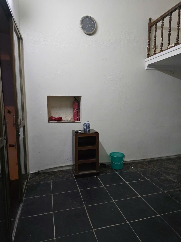 Bán nhà Cự Lộc - diện tích 26,8m2 3 tầng - Ô tô qua nhà - giá 9 tỷ