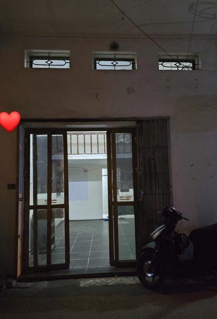 Bán nhà Cự Lộc - diện tích 26,8m2 3 tầng - Ô tô qua nhà - giá 9 tỷ