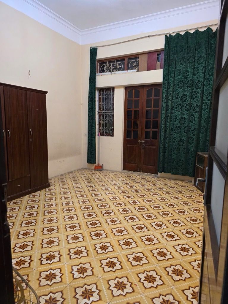 Bán nhà Cự Lộc - diện tích 26,8m2 3 tầng - Ô tô qua nhà - giá 9 tỷ