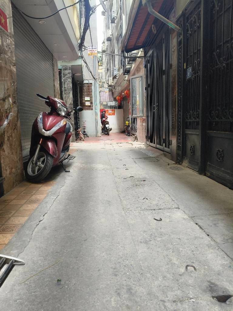 Bán nhà Kim Ngưu - diện tích 42m2 5 tầng - Nhà đẹp xây KCBT chắc chắn - giá 12,5 tỷ