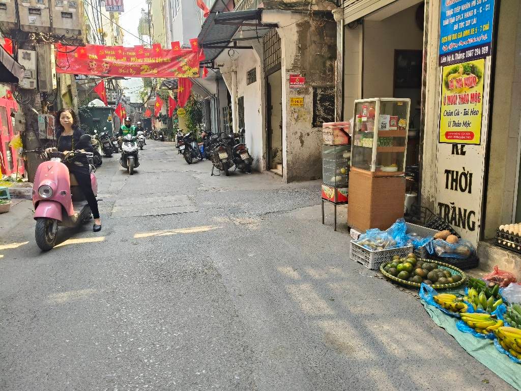 Bán nhà Kim Ngưu - diện tích 42m2 5 tầng - Nhà đẹp xây KCBT chắc chắn - giá 12,5 tỷ