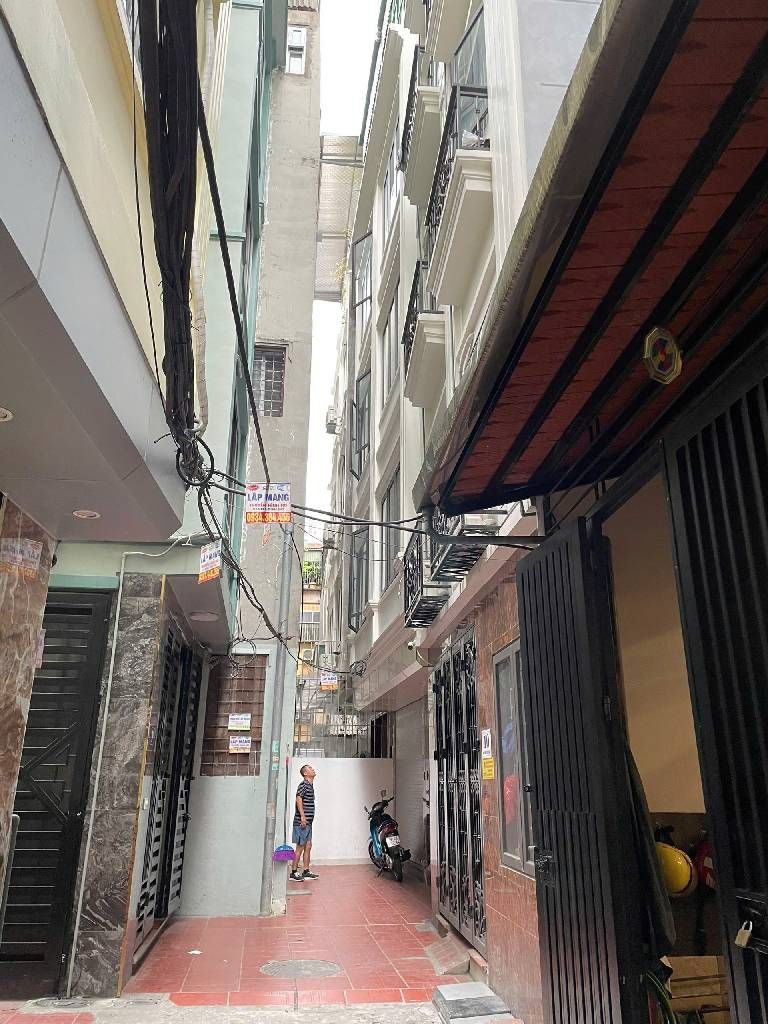 Bán nhà Kim Ngưu - diện tích 42m2 5 tầng - Nhà đẹp xây KCBT chắc chắn - giá 12,5 tỷ