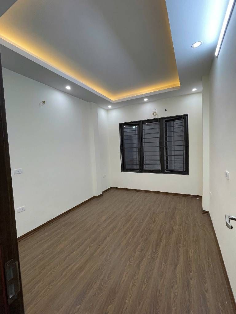 Bán nhà Kim Ngưu - diện tích 42m2 5 tầng - Nhà đẹp xây KCBT chắc chắn - giá 12,5 tỷ