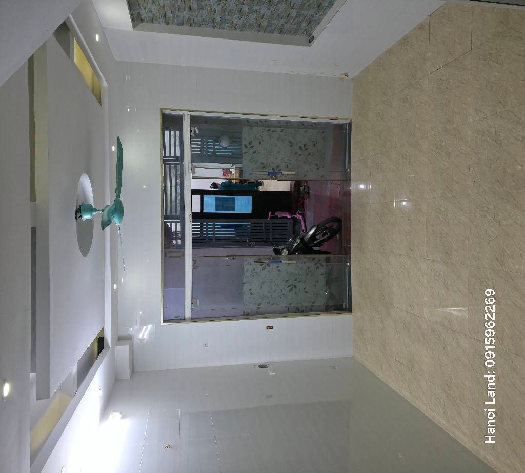 Bán nhà Hoàng Mai - diện tích 32.8m2 5 tầng - Nhà đẹp không tỳ vết - giá 8,5 tỷ