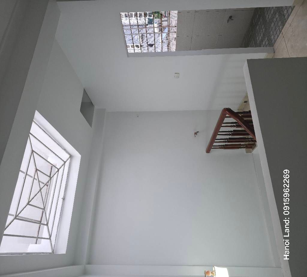 Bán nhà Hoàng Mai - diện tích 32.8m2 5 tầng - Nhà đẹp không tỳ vết - giá 8,5 tỷ