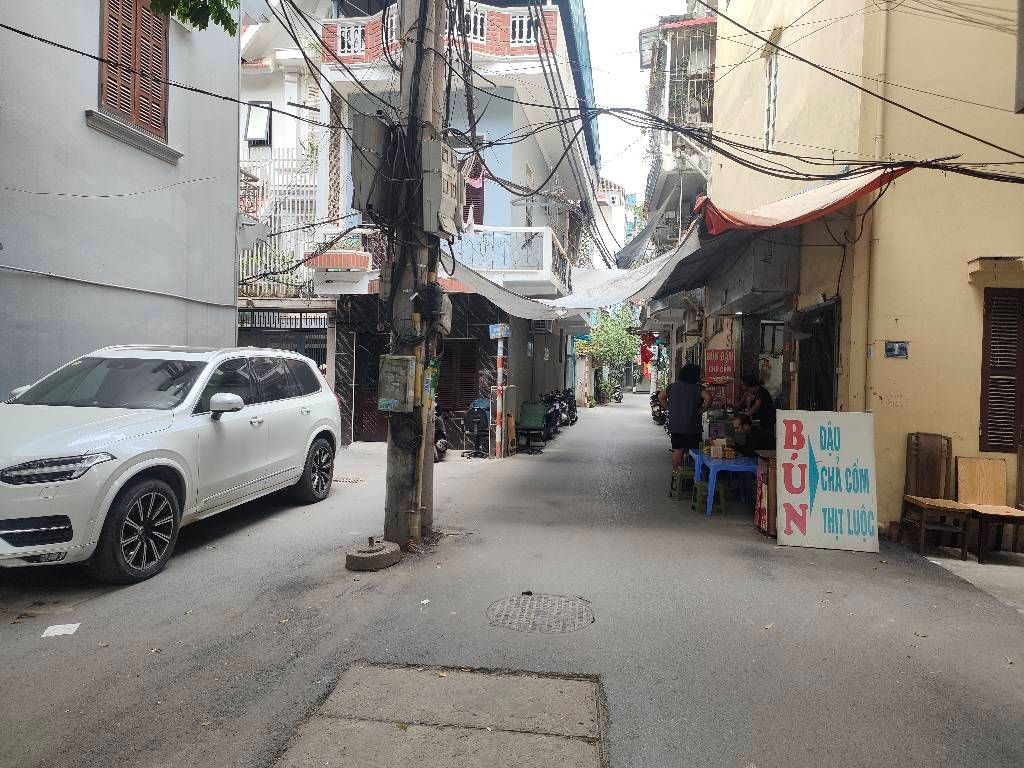 Bán nhà Nguyễn Văn Trỗi - diện tích 81.5m2 5 tầng - Ô tô đỗ cửa - giá 16,2 tỷ