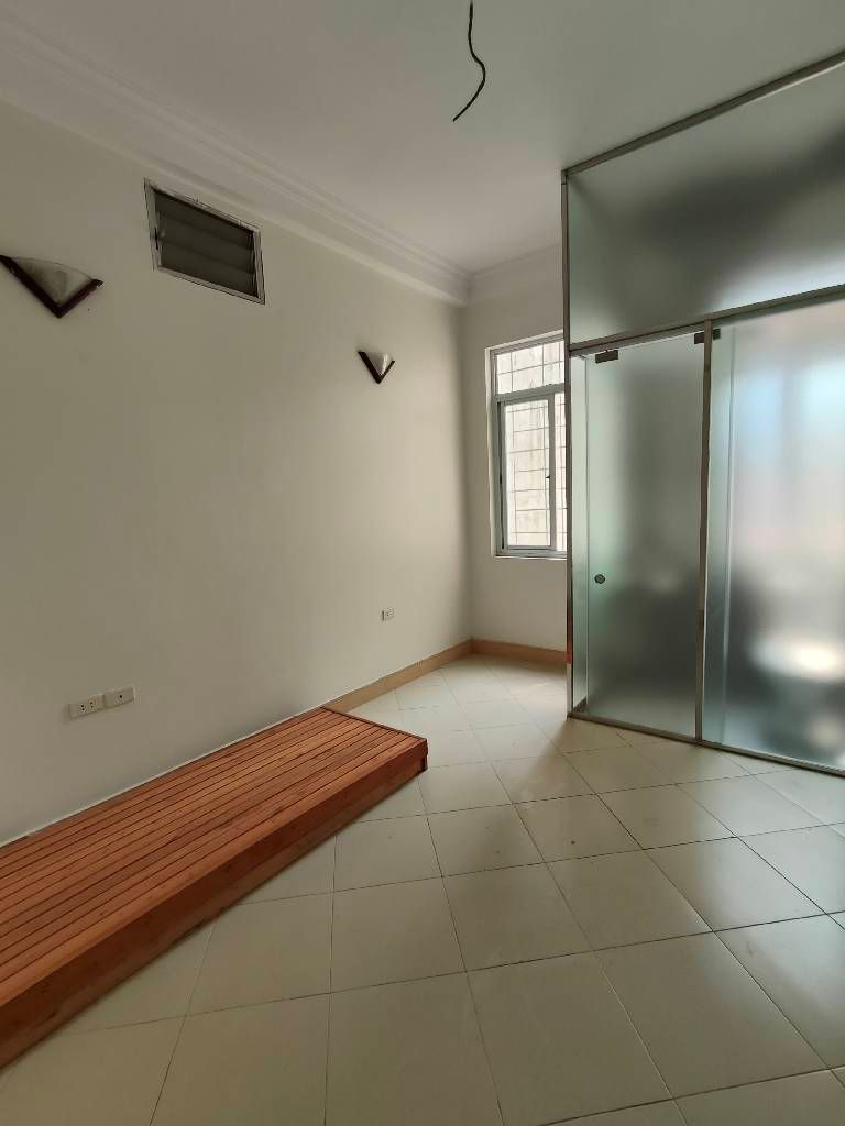 Bán nhà Nguyễn Văn Trỗi - diện tích 81.5m2 5 tầng - Ô tô đỗ cửa - giá 16,2 tỷ