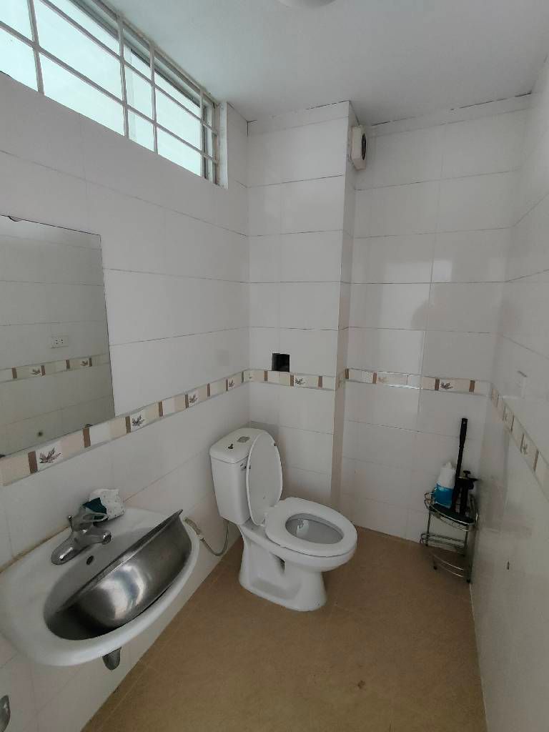 Bán nhà Nguyễn Văn Trỗi - diện tích 81.5m2 5 tầng - Ô tô đỗ cửa - giá 16,2 tỷ