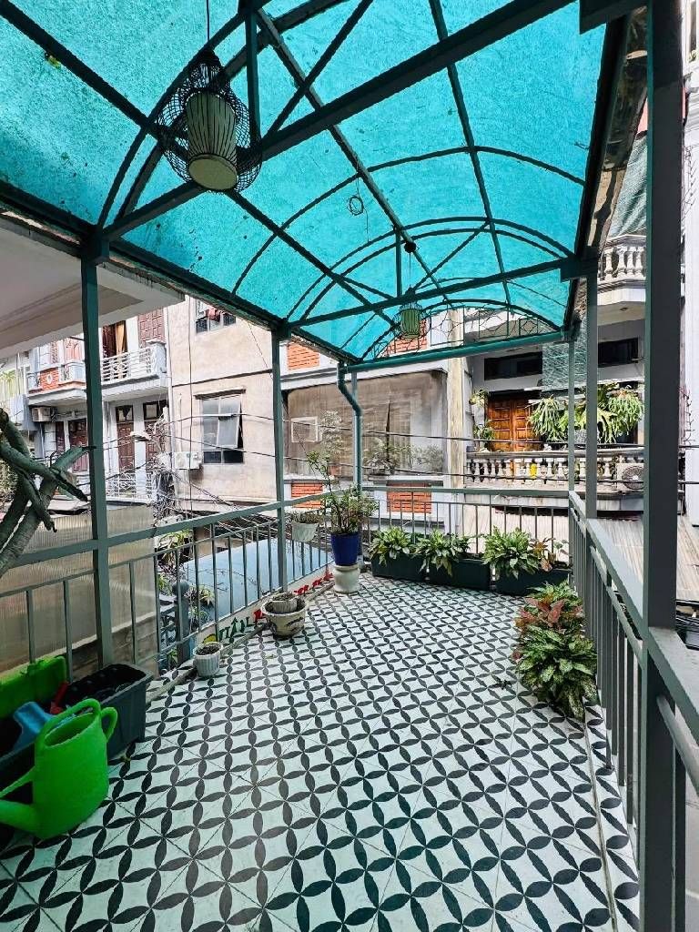 Bán nhà Nguyễn Văn Trỗi - diện tích 81.5m2 5 tầng - Ô tô đỗ cửa - giá 16,2 tỷ