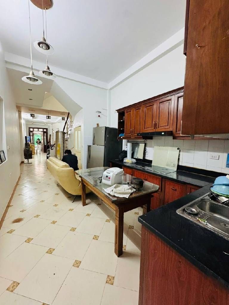 Bán nhà Nguyễn Văn Trỗi - diện tích 81.5m2 5 tầng - Ô tô đỗ cửa - giá 16,2 tỷ