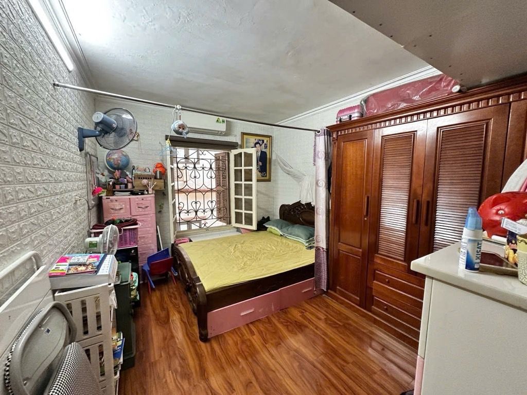 Bán nhà Nguyễn Chí Thanh - diện tích 40.5m2 3 tầng - Căn góc 2 thoáng - giá 6,05 tỷ