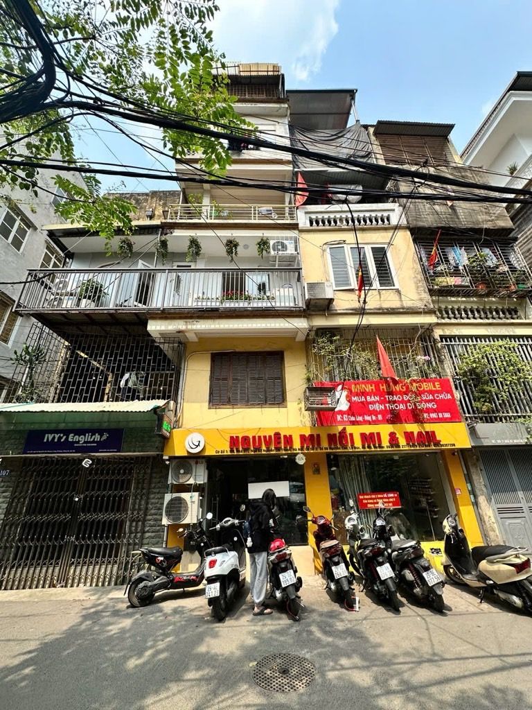 Bán nhà Nguyễn Chí Thanh - diện tích 40.5m2 3 tầng - Căn góc 2 thoáng - giá 6,05 tỷ