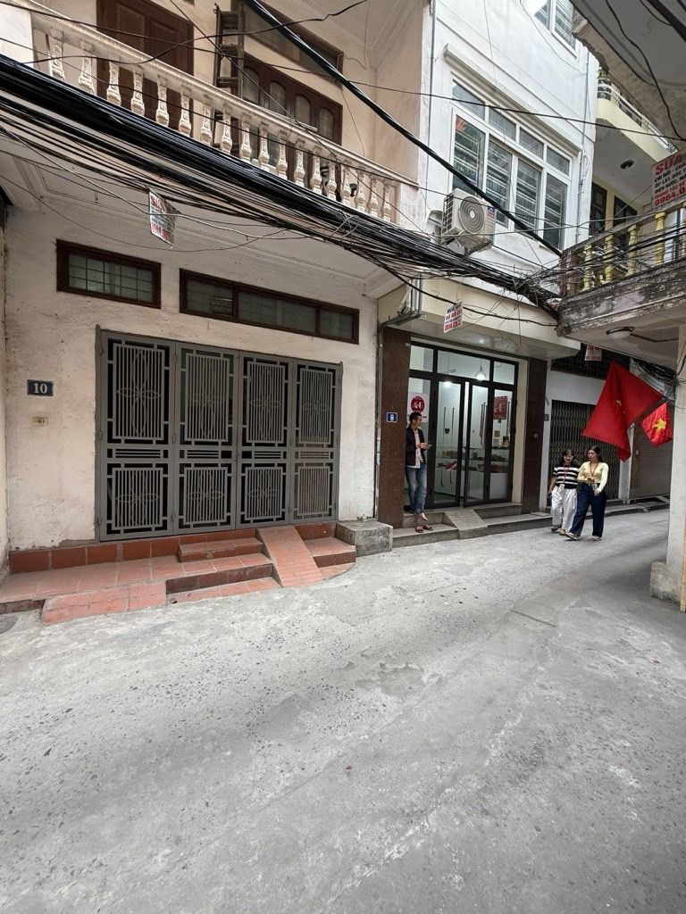 Bán nhà Nguyễn Chí Thanh - diện tích 29m2 4 tầng - Ô TÔ ĐỖ CỬA - giá 12,6 tỷ