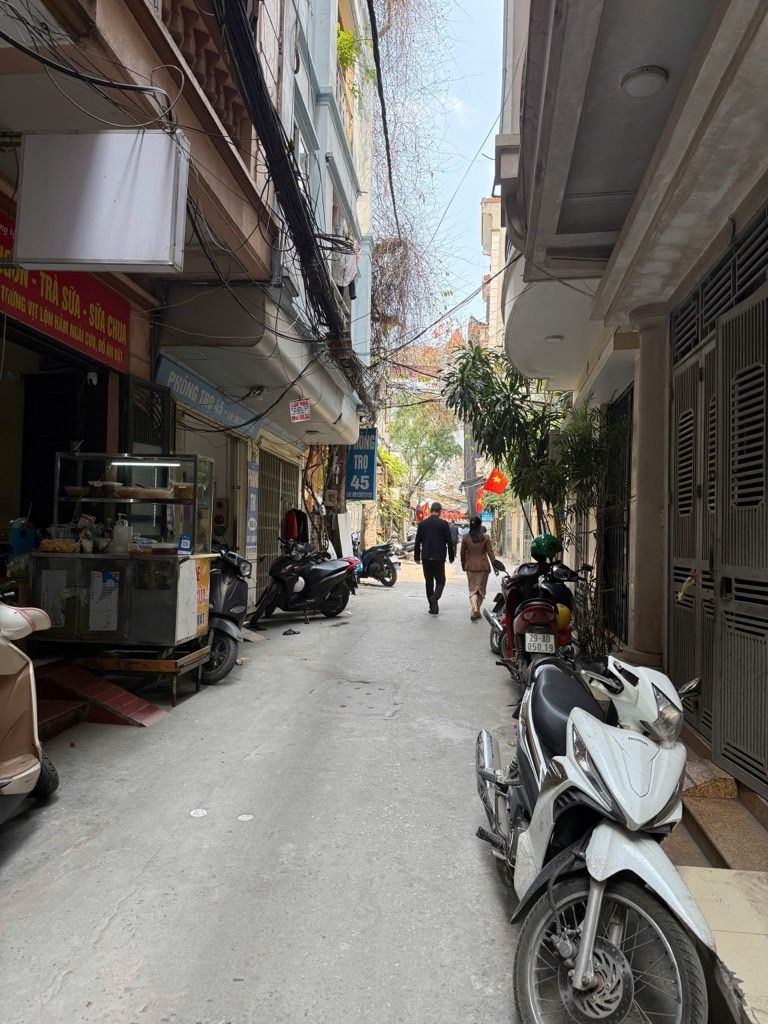 Bán nhà Nguyễn Chí Thanh - diện tích 29m2 4 tầng - Ô TÔ ĐỖ CỬA - giá 12,6 tỷ