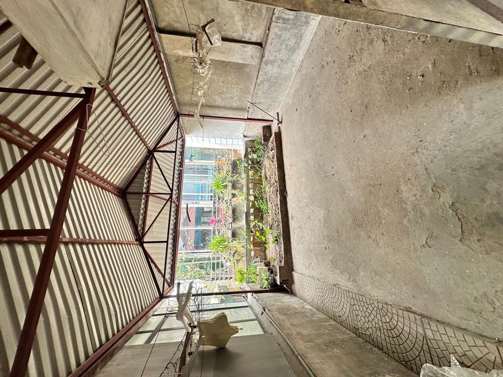 Bán nhà Nguyễn Chí Thanh - diện tích 29m2 4 tầng - Ô TÔ ĐỖ CỬA - giá 12,6 tỷ