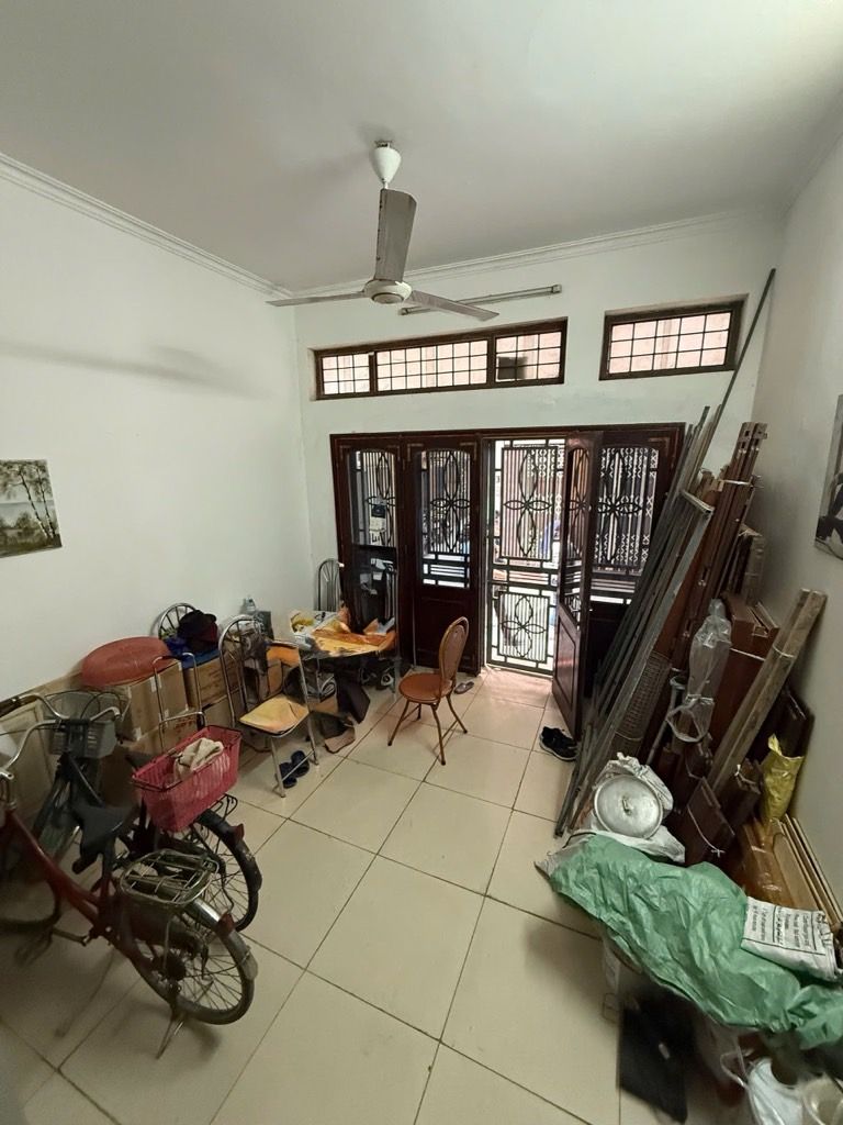 Bán nhà Nguyễn Chí Thanh - diện tích 29m2 4 tầng - Ô TÔ ĐỖ CỬA - giá 12,6 tỷ