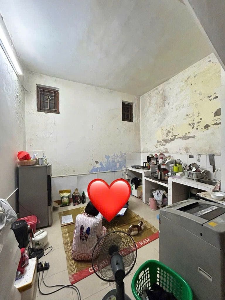 Bán nhà Định Công Thượng - diện tích 42m2 3 tầng - Sổ đỏ vuông đẹp nở hậu - giá 9,9 tỷ