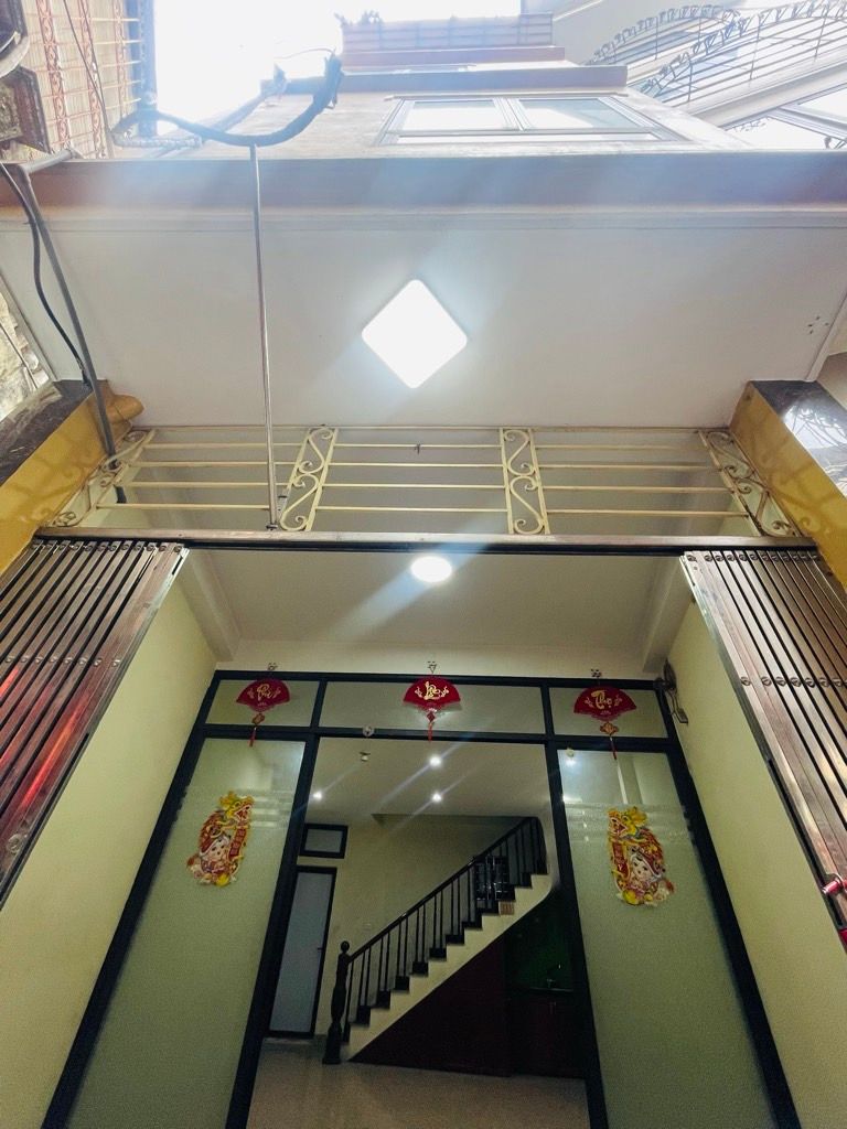 Bán nhà La Thành - diện tích 41,5m2 5 tầng - CỰC VIP ĐỐNG ĐA - NHÀ ĐẸP DÂN XÂY Ở NGAY - giá 17,5 tỷ