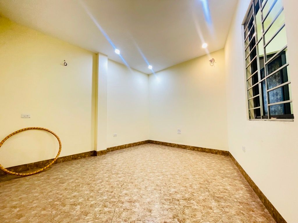 Bán nhà La Thành - diện tích 41,5m2 5 tầng - CỰC VIP ĐỐNG ĐA - NHÀ ĐẸP DÂN XÂY Ở NGAY - giá 17,5 tỷ