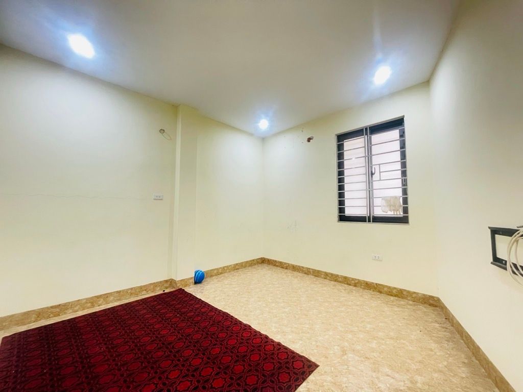 Bán nhà La Thành - diện tích 41,5m2 5 tầng - CỰC VIP ĐỐNG ĐA - NHÀ ĐẸP DÂN XÂY Ở NGAY - giá 17,5 tỷ