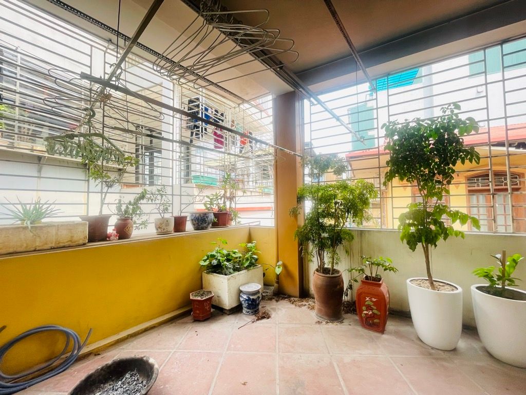 Bán nhà La Thành - diện tích 41,5m2 5 tầng - CỰC VIP ĐỐNG ĐA - NHÀ ĐẸP DÂN XÂY Ở NGAY - giá 17,5 tỷ