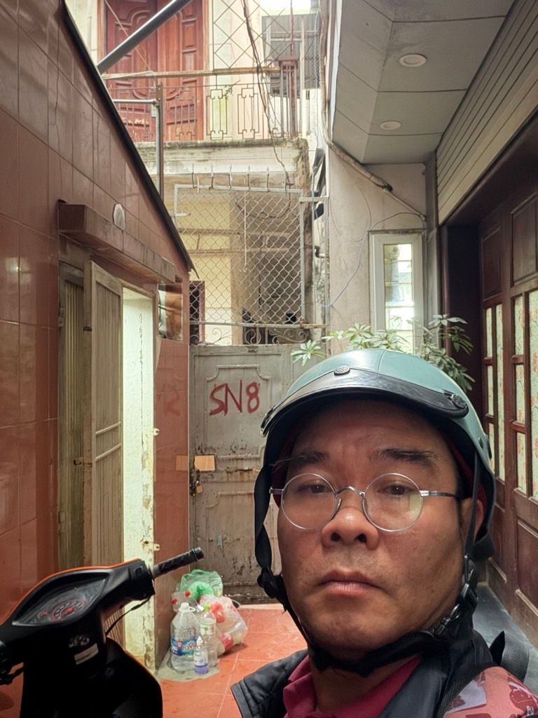 Bán nhà Cảm Hội - diện tích 48.9m2 2 tầng - cách ô tô 10 mét - giá 9,8 tỷ