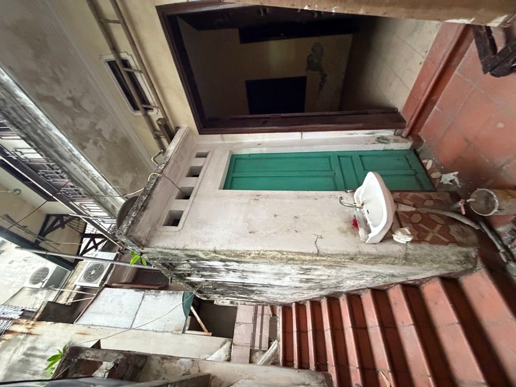 Bán nhà Cảm Hội - diện tích 48.9m2 2 tầng - cách ô tô 10 mét - giá 9,8 tỷ