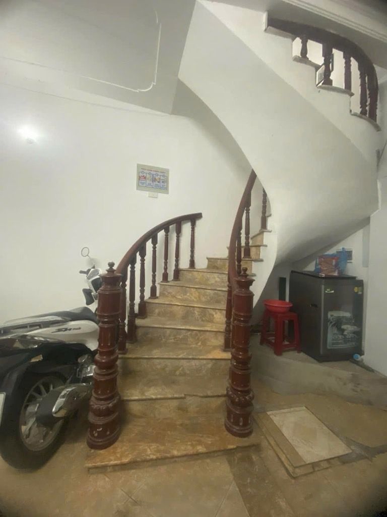 Bán nhà Hào Nam - diện tích 35m2 4 tầng - Sổ đỏ Chính Chủ - giá 9,5 tỷ