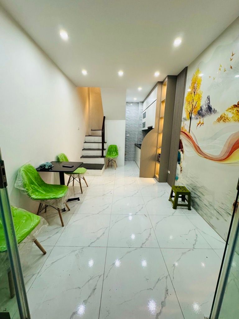 Bán nhà Lĩnh Nam - diện tích 18m2 4 tầng - Nhà đẹp full nội thất - giá 3,5 tỷ