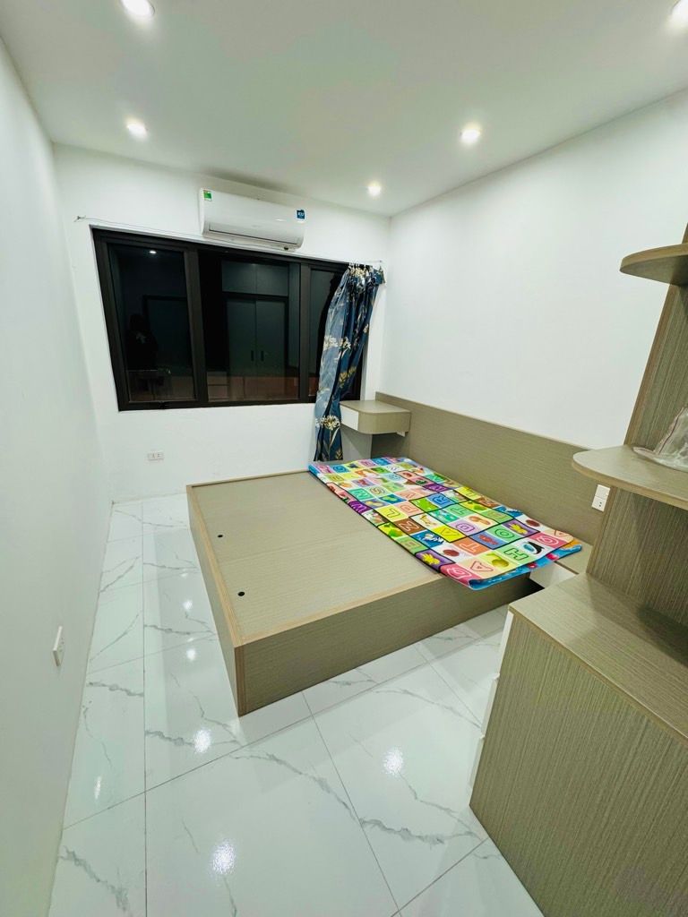 Bán nhà Lĩnh Nam - diện tích 18m2 4 tầng - Nhà đẹp full nội thất - giá 3,5 tỷ