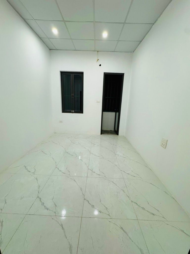 Bán nhà Lĩnh Nam - diện tích 18m2 4 tầng - Nhà đẹp full nội thất - giá 3,5 tỷ