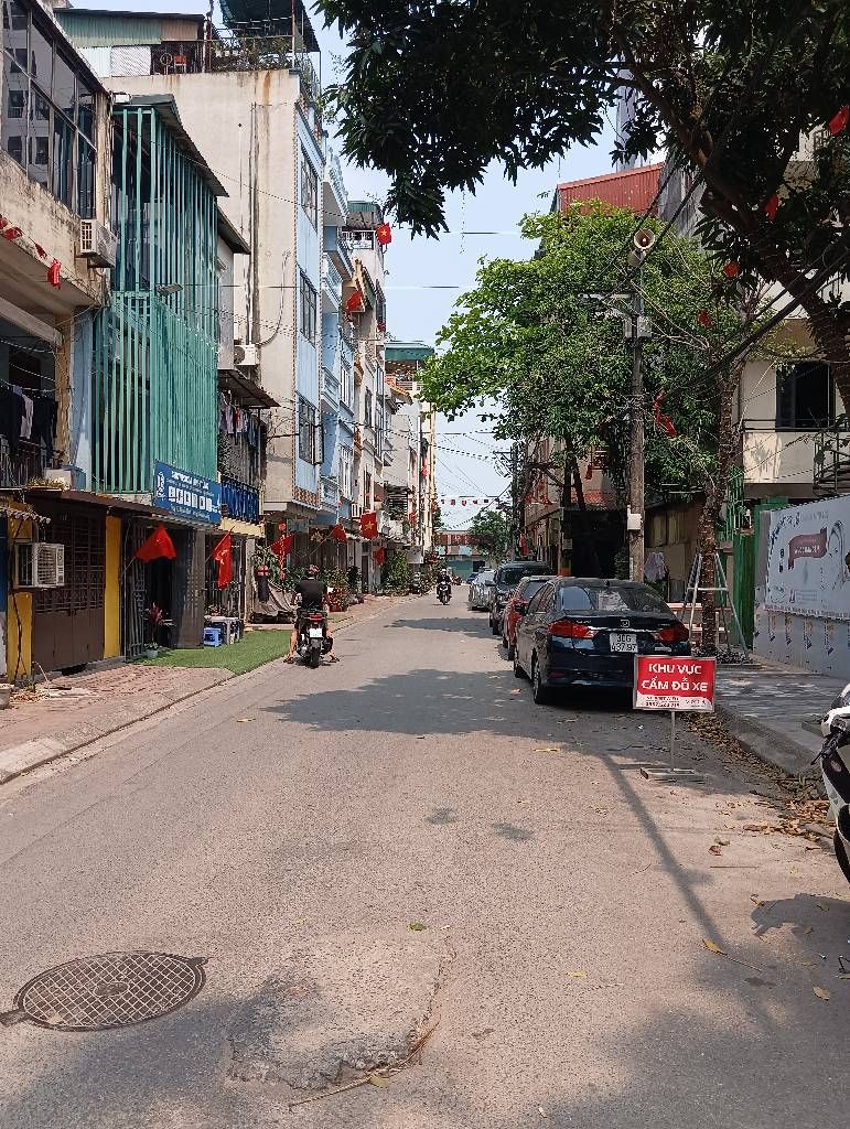 Bán nhà Ngọc Hồi - diện tích 27m2 1 tầng - ô tô tránh - giá 4,2 tỷ