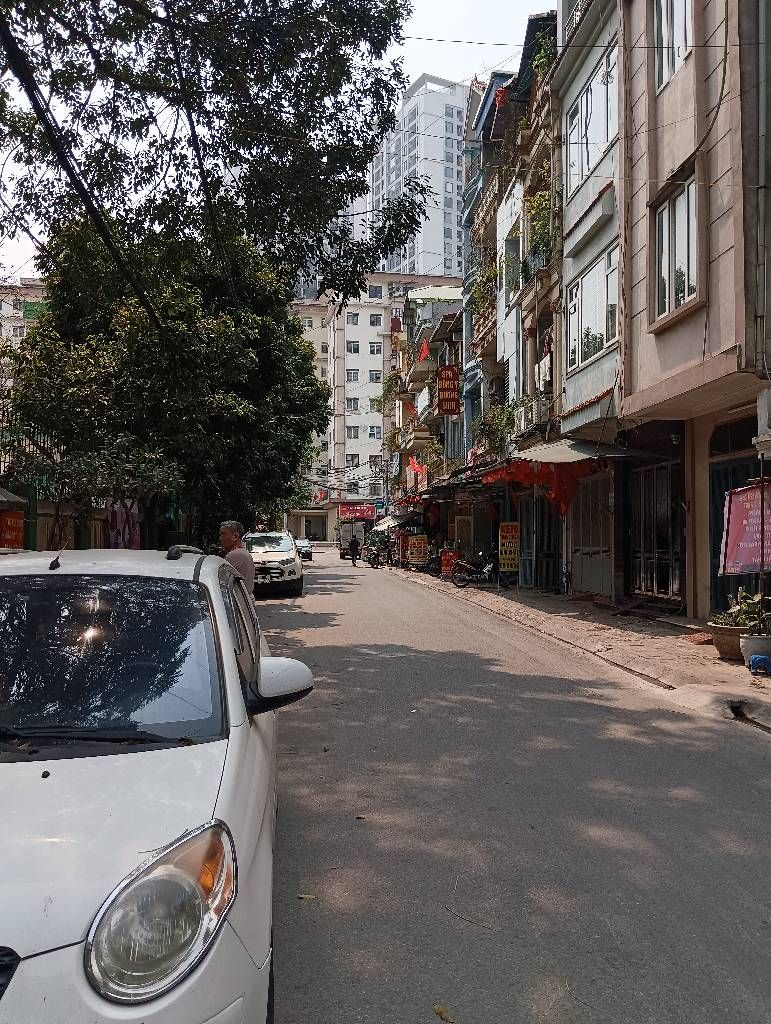 Bán nhà Ngọc Hồi - diện tích 27m2 1 tầng - ô tô tránh - giá 4,2 tỷ