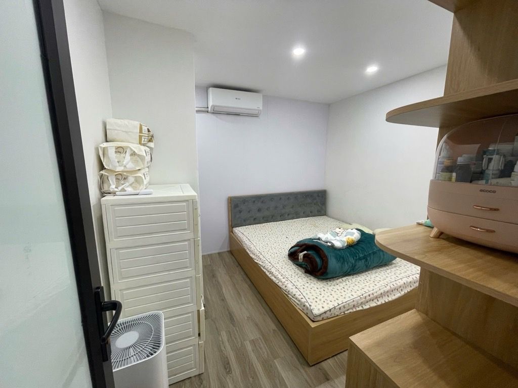 Bán nhà Bạch Mai - diện tích 22,1m2 2 tầng - ô tô tránh - giá 3,8 tỷ