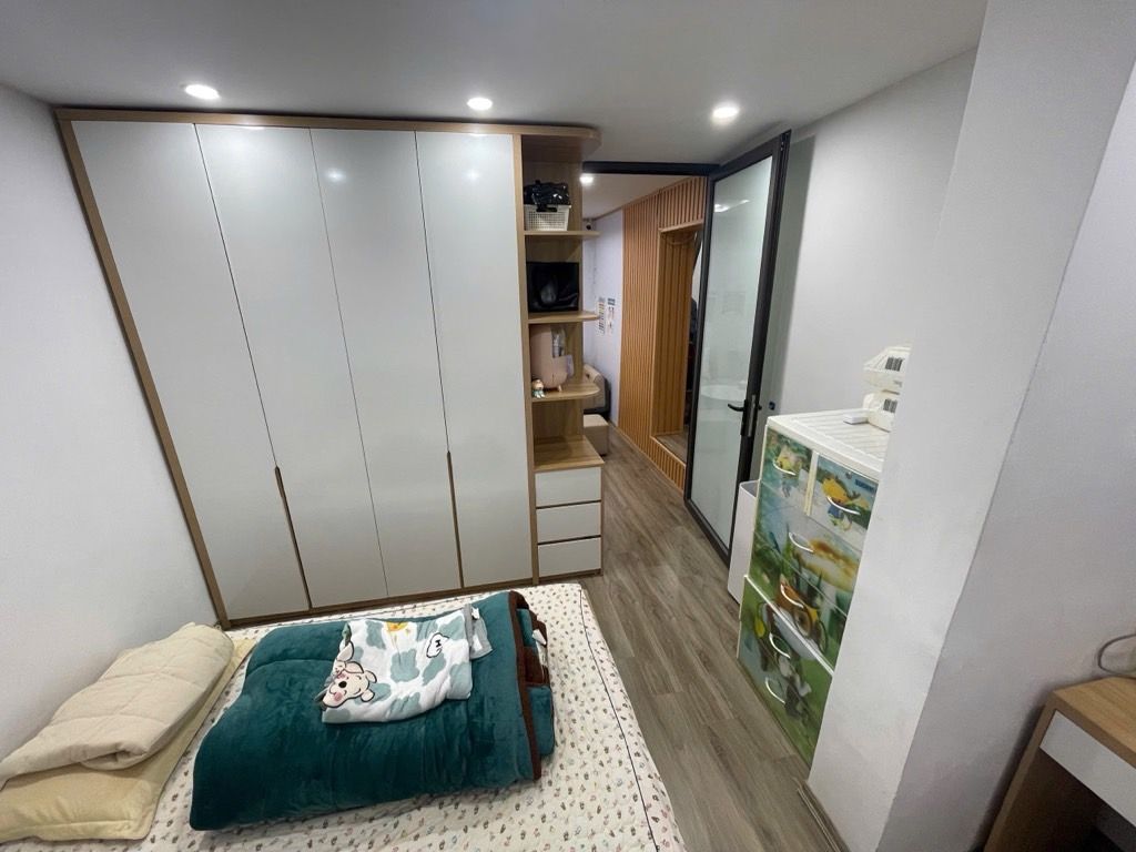 Bán nhà Bạch Mai - diện tích 22,1m2 2 tầng - ô tô tránh - giá 3,8 tỷ