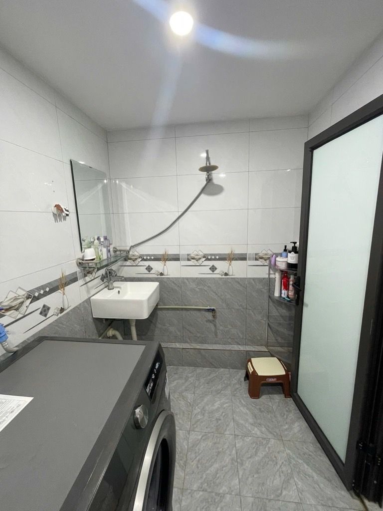 Bán nhà Bạch Mai - diện tích 22,1m2 2 tầng - ô tô tránh - giá 3,8 tỷ