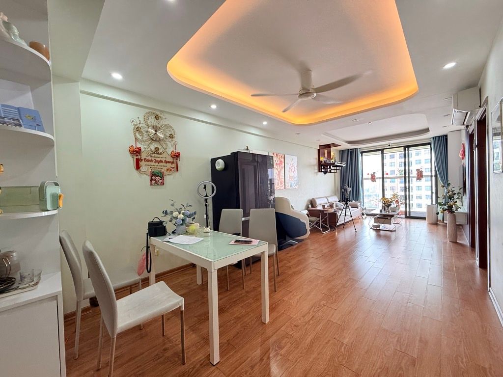 Bán nhà Trịnh Đình Cửu - diện tích 99,6m2 1 tầng - Nhà đẹp ở ngay - giá 9,9 tỷ