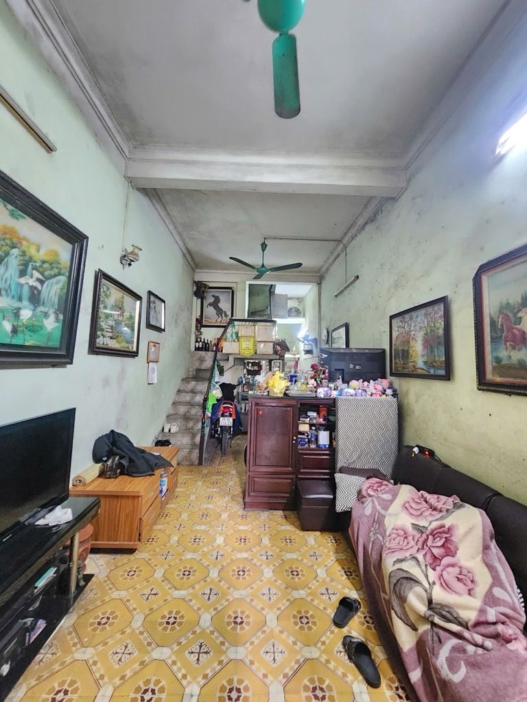 Bán nhà Thịnh Liệt - diện tích 38.1m2 3 tầng - Đất tặng nhà - giá 8,7 tỷ