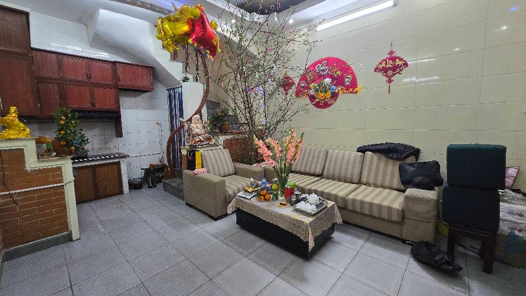 Bán nhà Nguyễn Chính - diện tích 25.3m2 4 tầng - gần ô tô - giá 6,3 tỷ