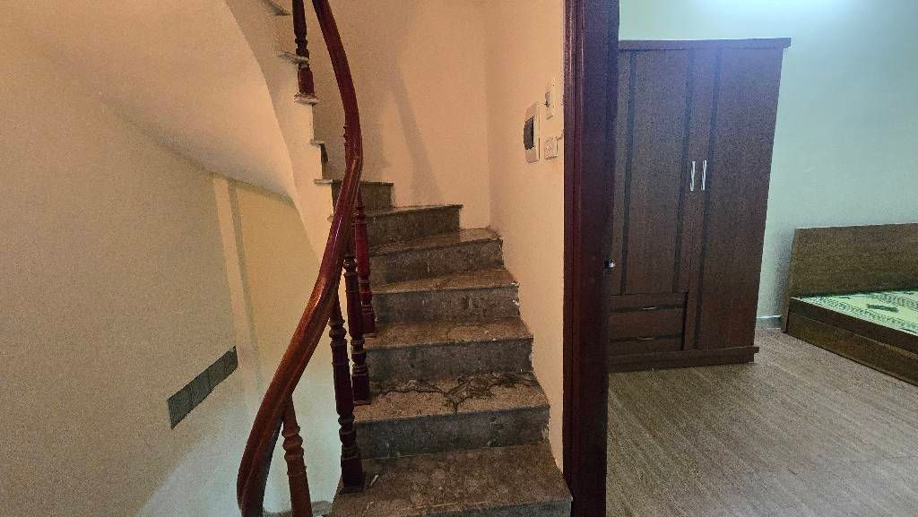 Bán nhà Nguyễn Chính - diện tích 25.3m2 4 tầng - gần ô tô - giá 6,3 tỷ