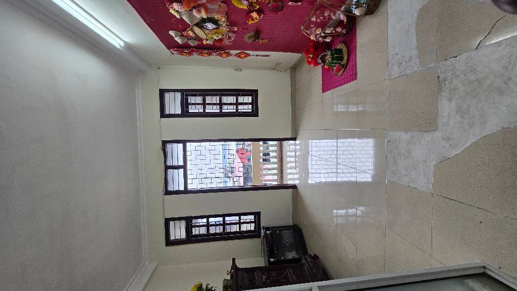 Bán nhà Nguyễn Chính - diện tích 25.3m2 4 tầng - gần ô tô - giá 6,3 tỷ