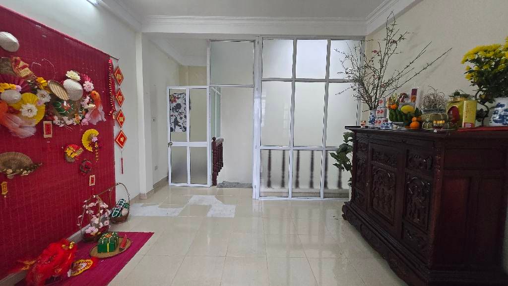 Bán nhà Nguyễn Chính - diện tích 25.3m2 4 tầng - gần ô tô - giá 6,3 tỷ