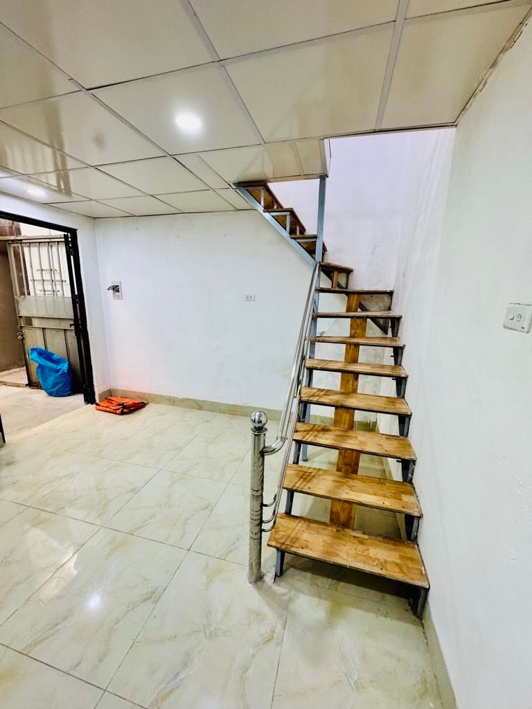 Bán nhà Lĩnh Nam - diện tích 29,5m2 2 tầng - Căn Góc Thoáng Sáng - giá 3,2 tỷ