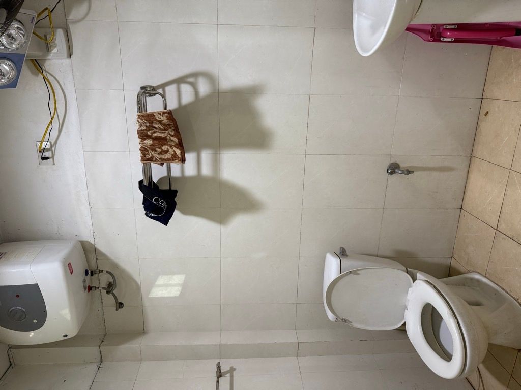 Bán nhà Nguyễn Đức Cảnh - diện tích 48.1m2 2 tầng - Nhà mặt phố, ô tô đỗ cửa - giá 4,5 tỷ