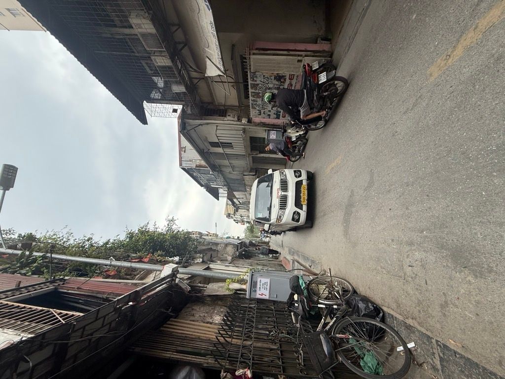 Bán nhà Nguyễn Đức Cảnh - diện tích 48.1m2 2 tầng - Nhà mặt phố, ô tô đỗ cửa - giá 4,5 tỷ