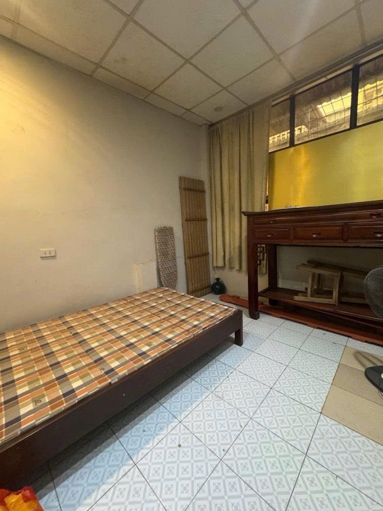 Bán nhà Nguyễn Đức Cảnh - diện tích 48.1m2 2 tầng - Nhà mặt phố, ô tô đỗ cửa - giá 4,5 tỷ