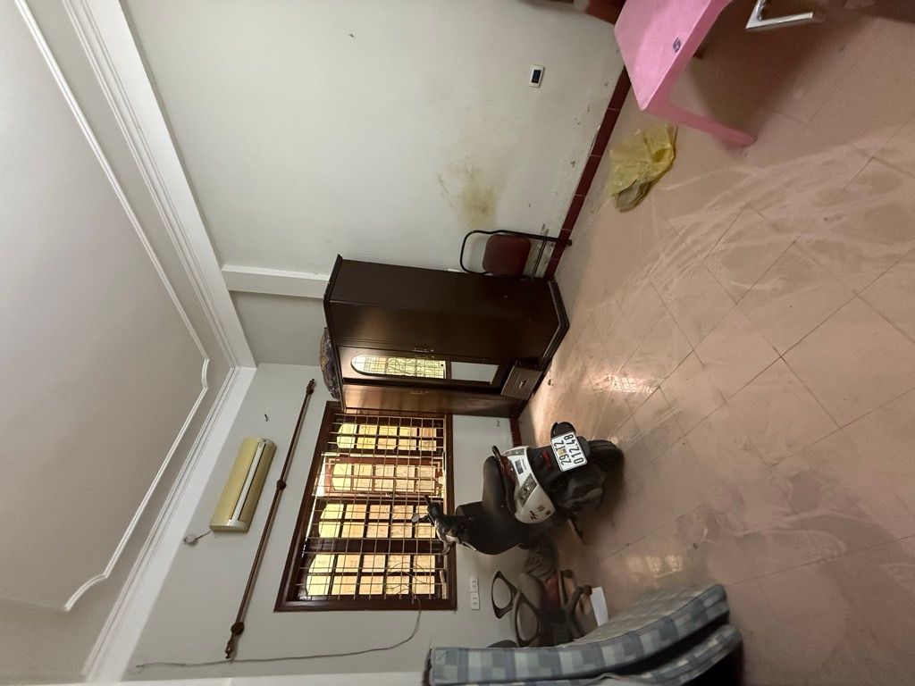 Bán nhà Nguyễn Đức Cảnh - diện tích 48.1m2 2 tầng - Nhà mặt phố, ô tô đỗ cửa - giá 4,5 tỷ