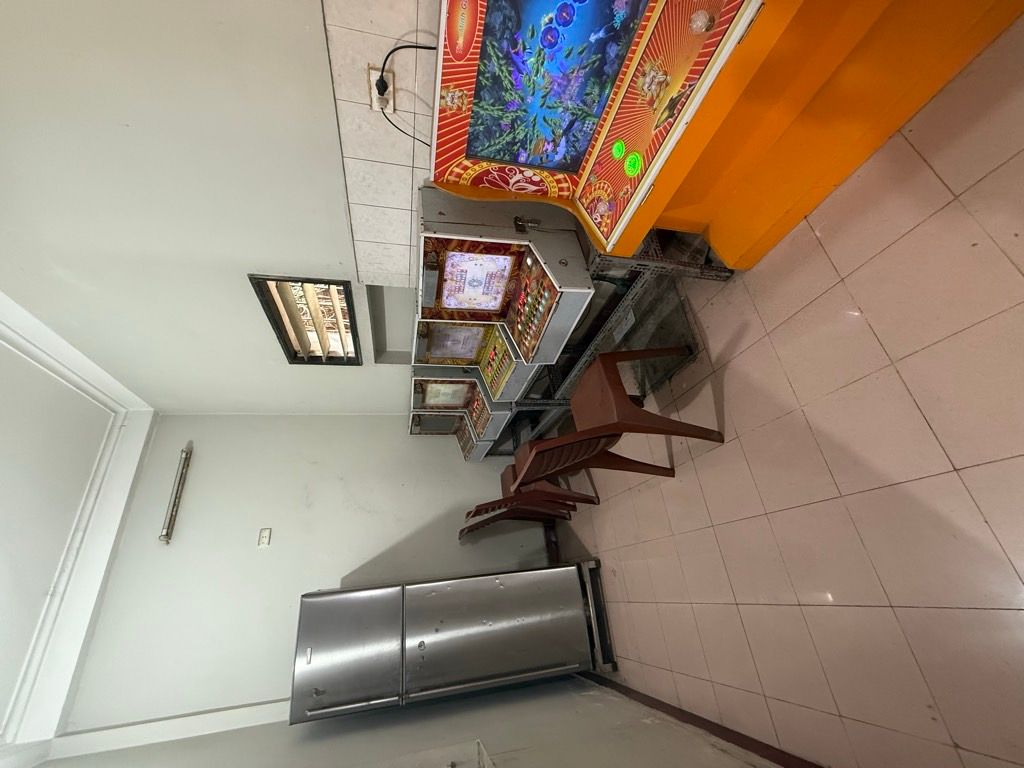 Bán nhà Nguyễn Đức Cảnh - diện tích 48.1m2 2 tầng - Nhà mặt phố, ô tô đỗ cửa - giá 4,5 tỷ