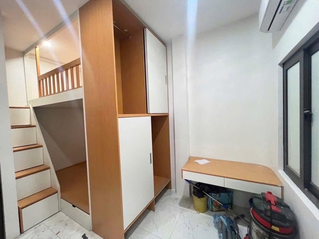 Bán nhà Lê Thanh Nghị - diện tích 38.5m2 6 tầng - Siêu hiếm, cho thuê 36tr - giá 9,9 tỷ