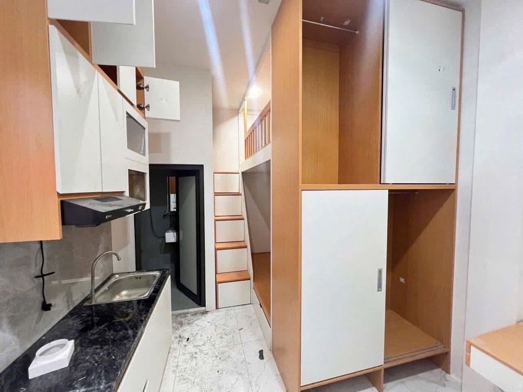 Bán nhà Lê Thanh Nghị - diện tích 38.5m2 6 tầng - Siêu hiếm, cho thuê 36tr - giá 9,9 tỷ